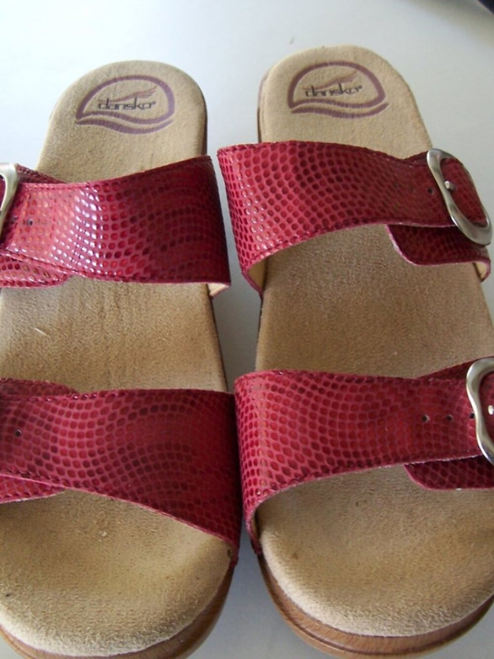 Dansko Red Leather Slide Sandals Size Euro 38 US 7.5 in Excellent Condition